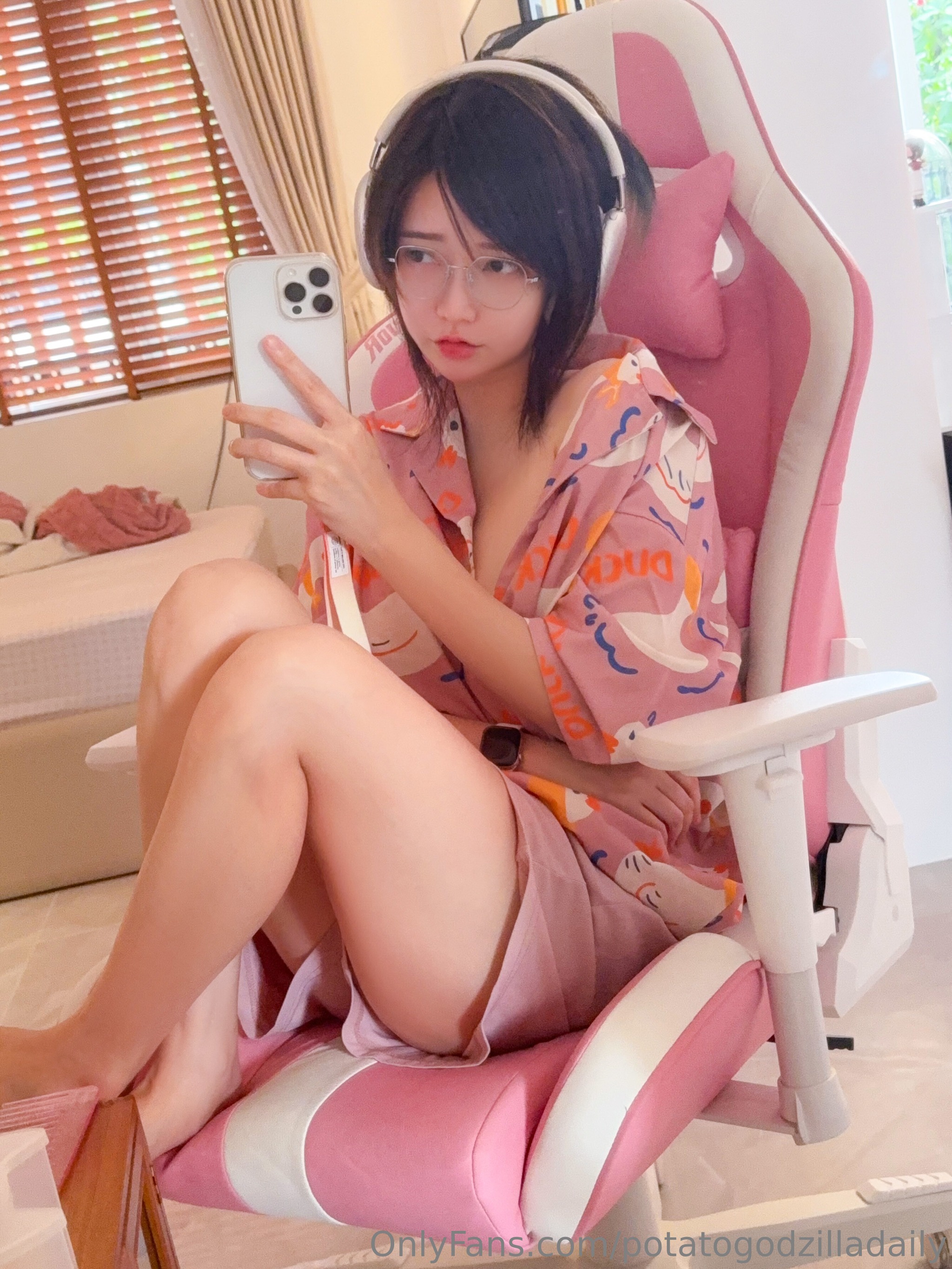 图片[1]-Potato Godzilla – NO.163 OnlyFans  Dec 1-31 2024[23P]-XikXak